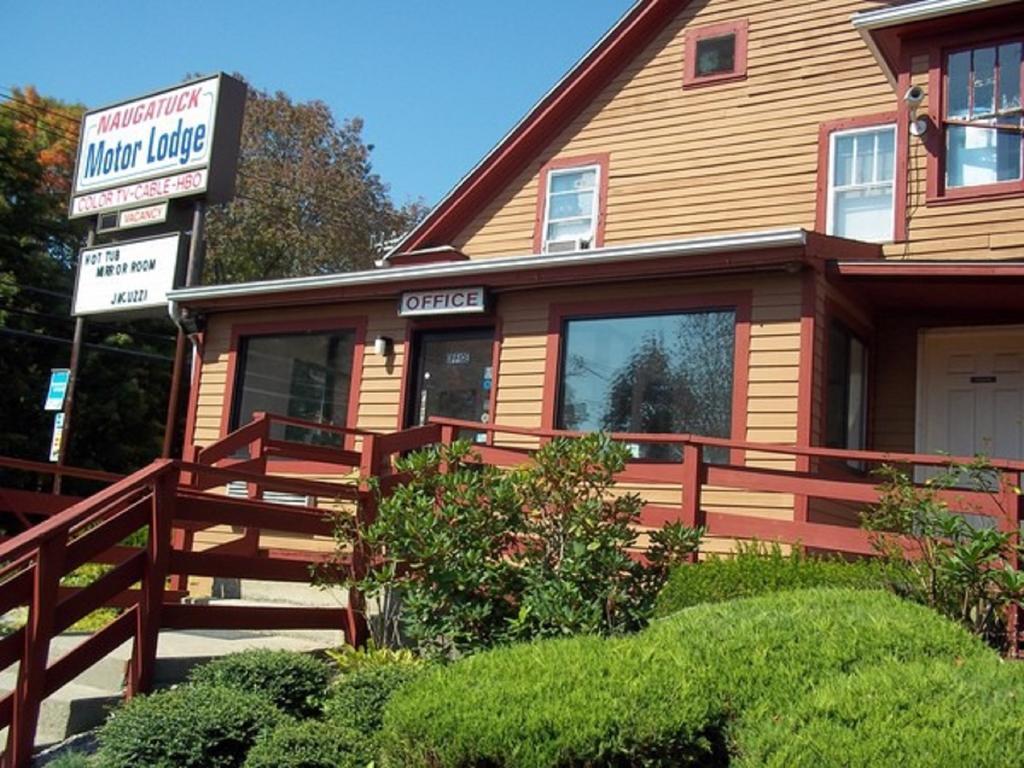 Naugatuck Motor Lodge Екстер'єр фото